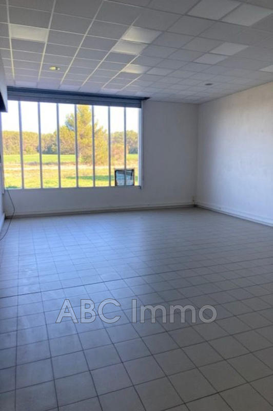 Local commercial - 200 m²