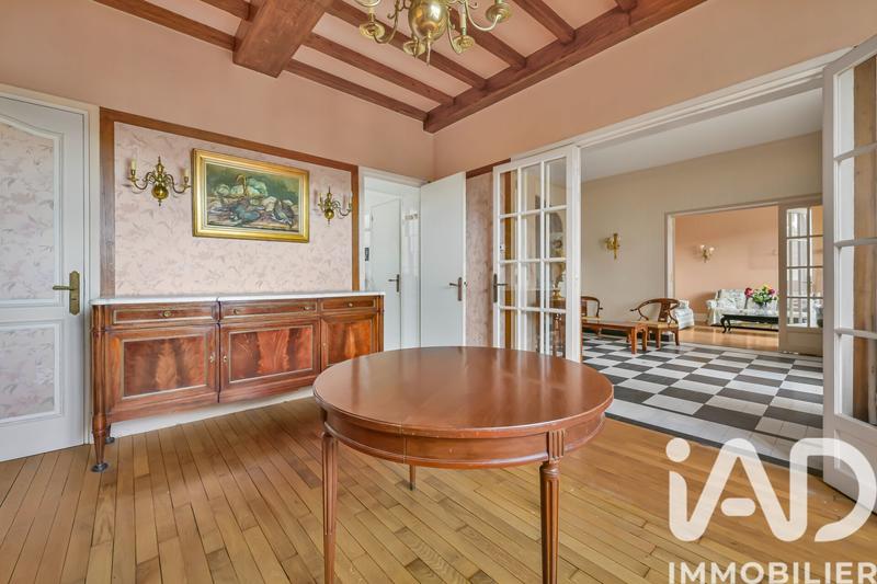 Maison - 180 m² - 7 pièces