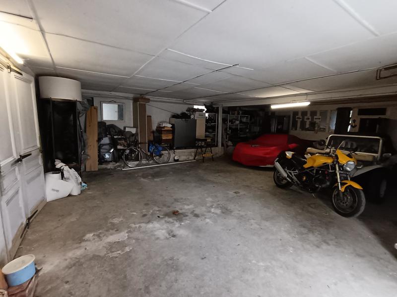 Maison - 202 m² - 8 pièces