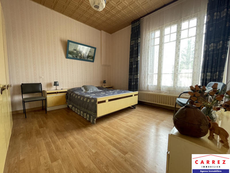 Maison - 184 m² - 11 pièces