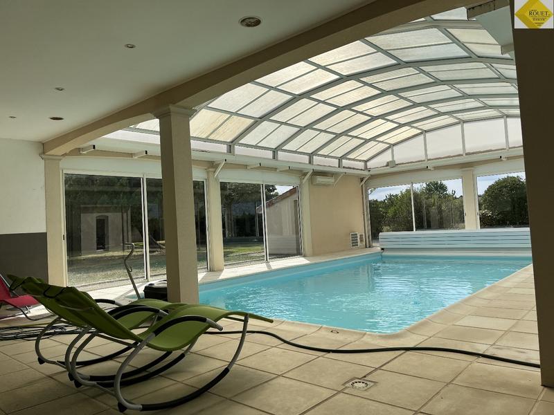 Villa - 215 m² - 8 pièces