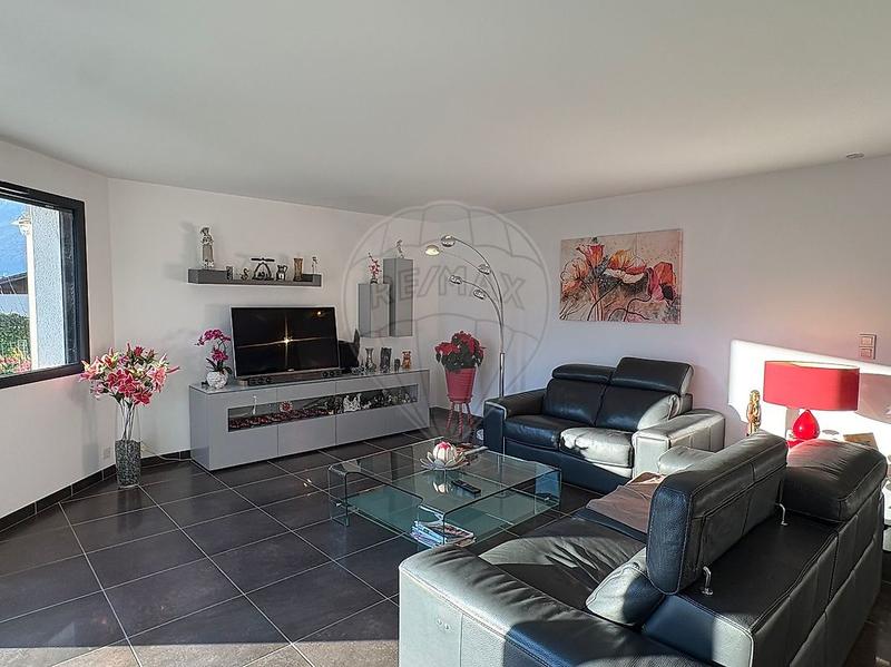 Villa - 185 m² - 6 pièces