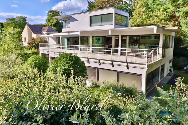 Maison d'architecte - 237 m² - 8 pièces