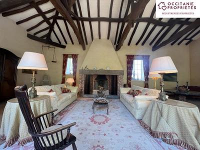 Propriété - 290 m² - 9 pièces