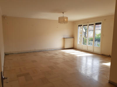 Appartement - 104 m² - 4 pièces