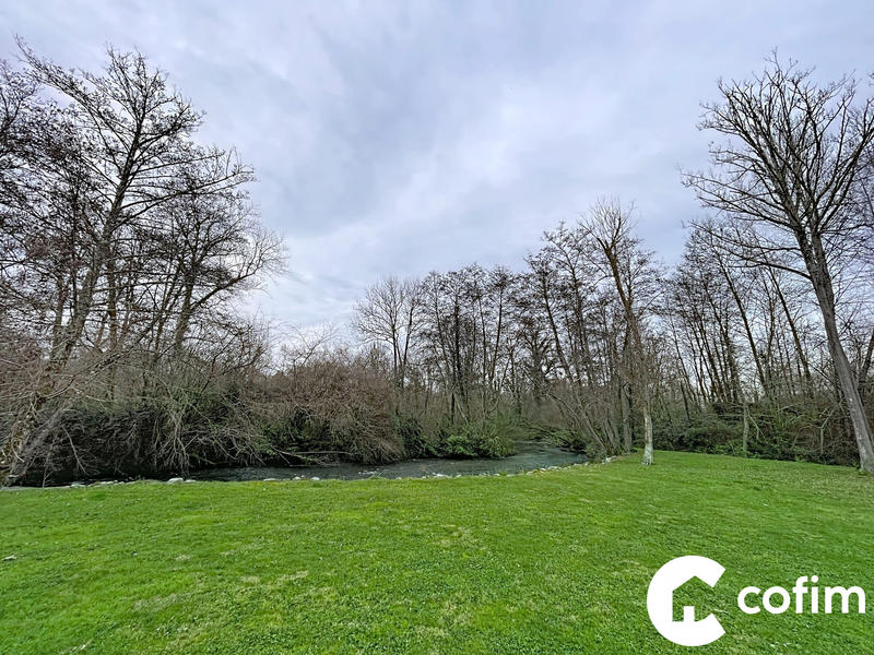 Maison - 349 m² - 6 pièces