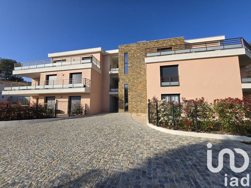 Appartement - 98 m² - 4 pièces