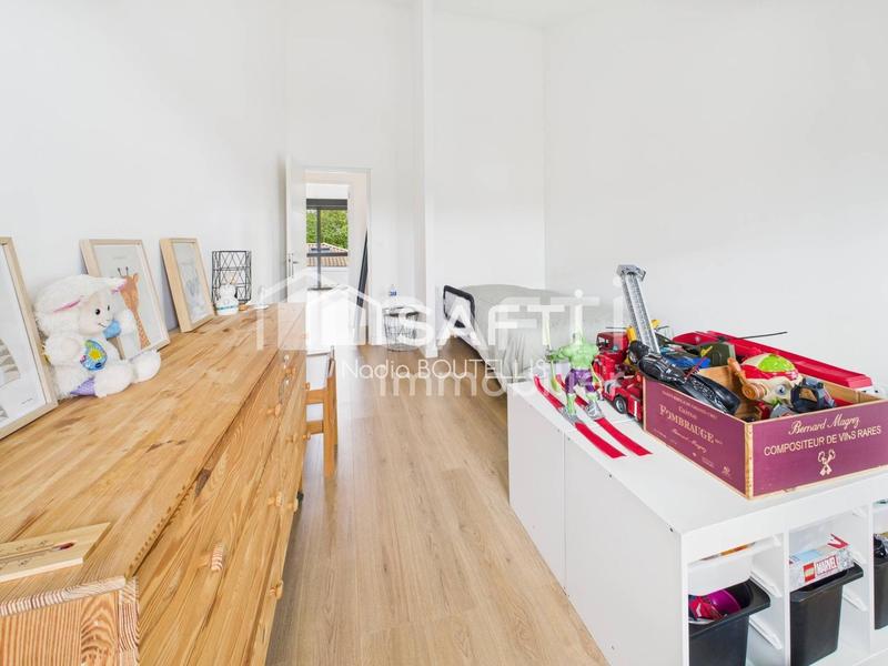 Maison - 205 m² - 6 pièces