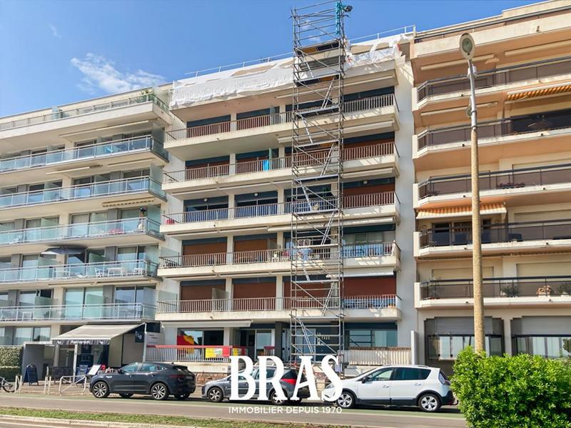 Appartement - 90 m² - 4 pièces