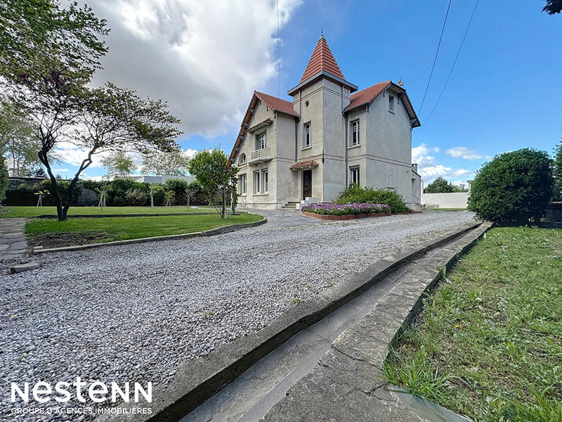 Maison - 184 m² - 7 pièces