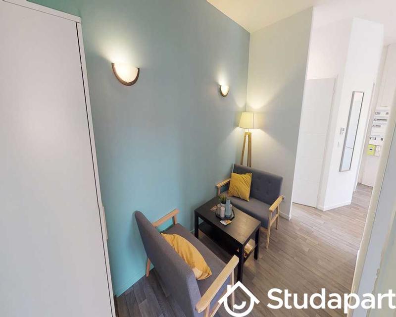 Chambre - 80 m² - 1 pièce