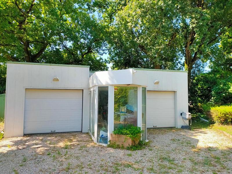 Maison - 208 m² - 8 pièces