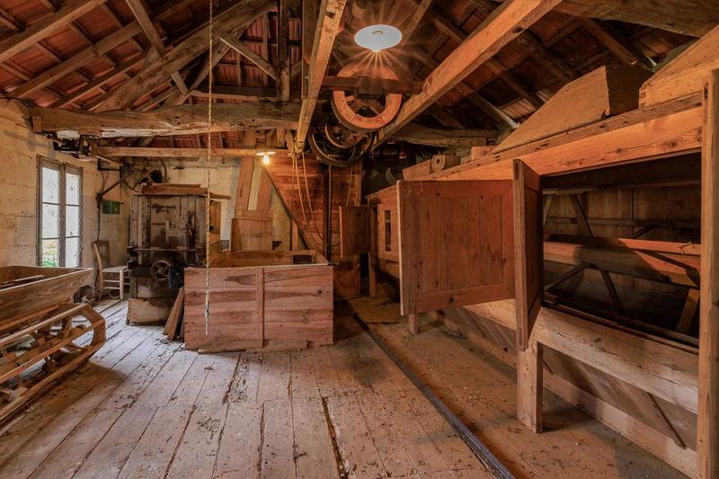 Moulin - 51 m² - 2 pièces