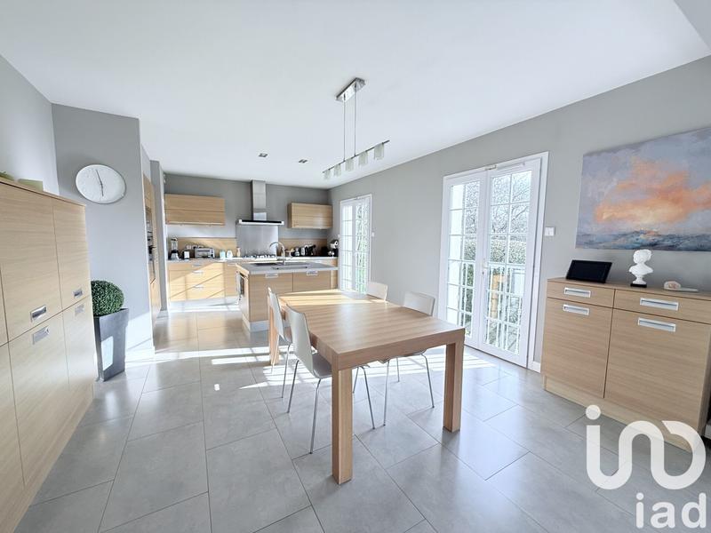 Maison de maîtres - 225 m² - 9 pièces