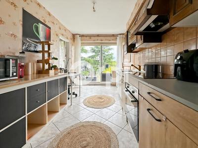 Appartement - 102 m² - 5 pièces