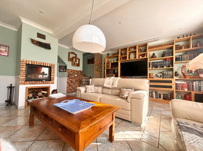 Maison - 202 m² - 7 pièces