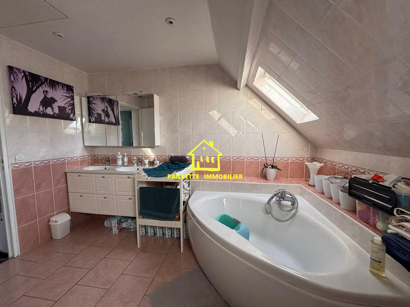 Maison - 167 m² - 5 pièces