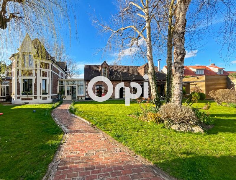 Propriété - 310 m² - 8 pièces