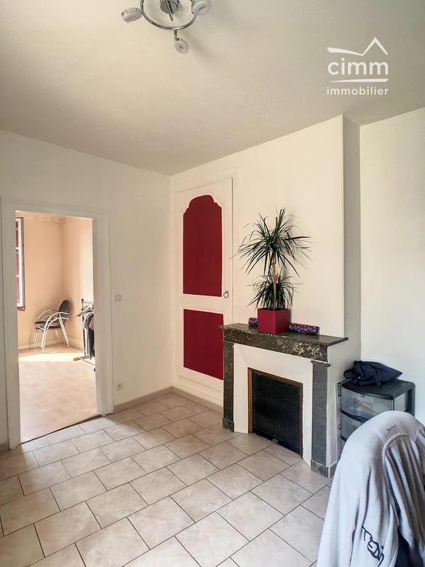 Fonds de commerce - Magasins - 93 m²