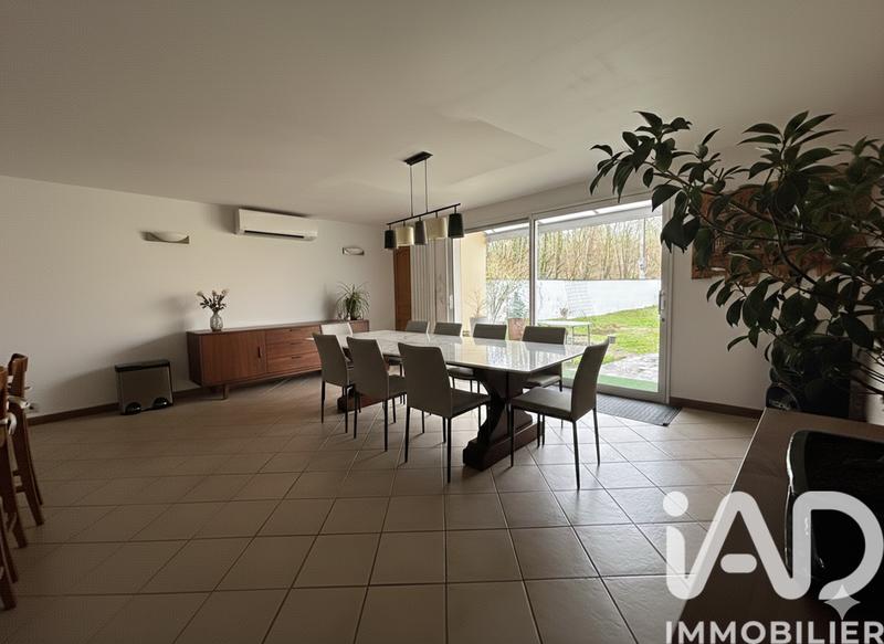Maison - 157 m² - 8 pièces