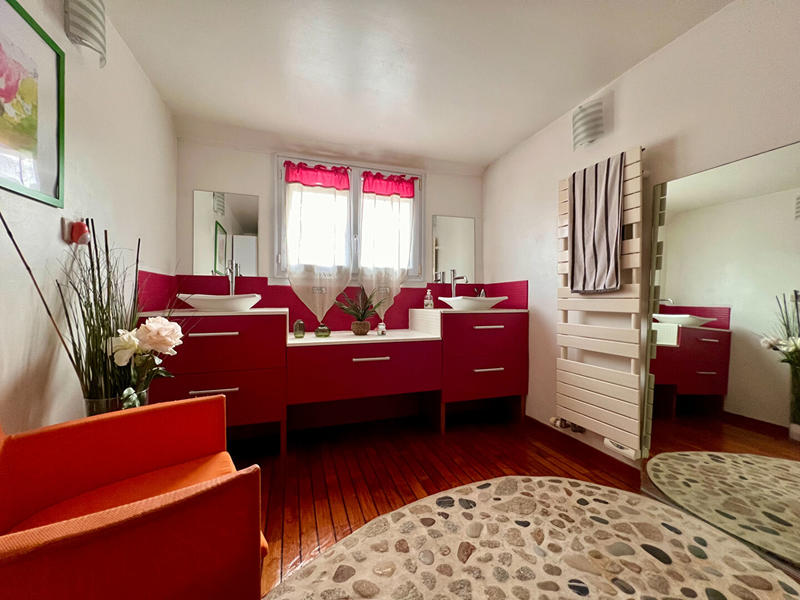 Maison - 147 m² - 7 pièces