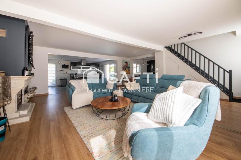 Maison - 208 m² - 7 pièces