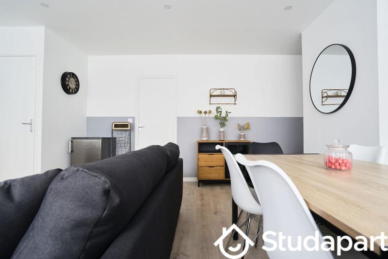 Chambre - 10 m² - 1 pièce