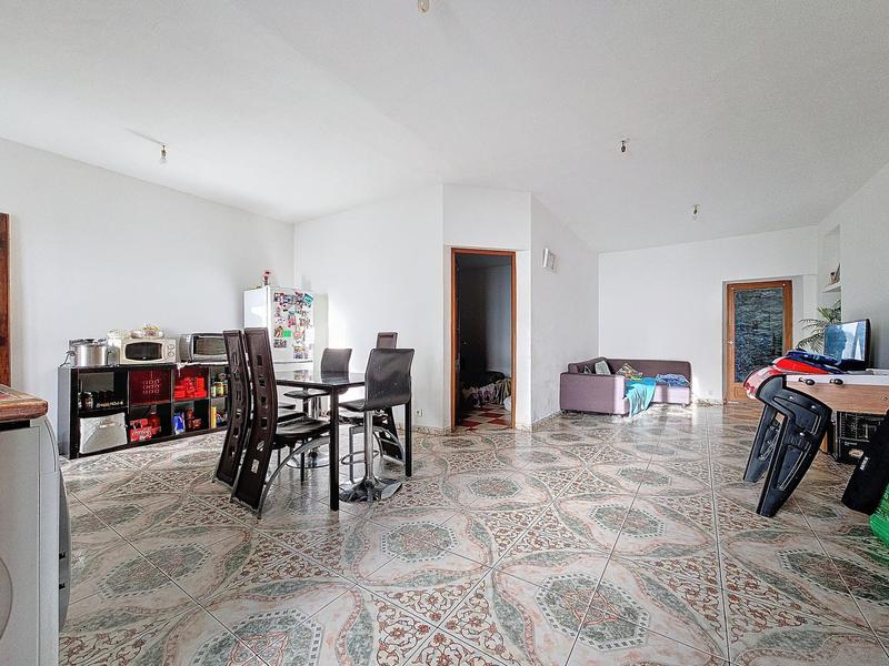 Appartement - 100 m² - 4 pièces