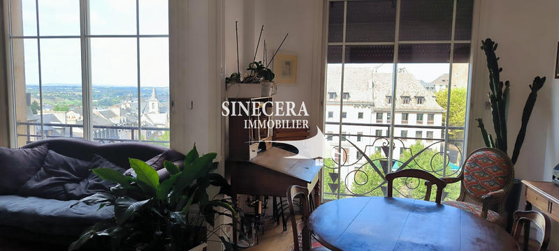 Appartement - 210 m² - 3 pièces