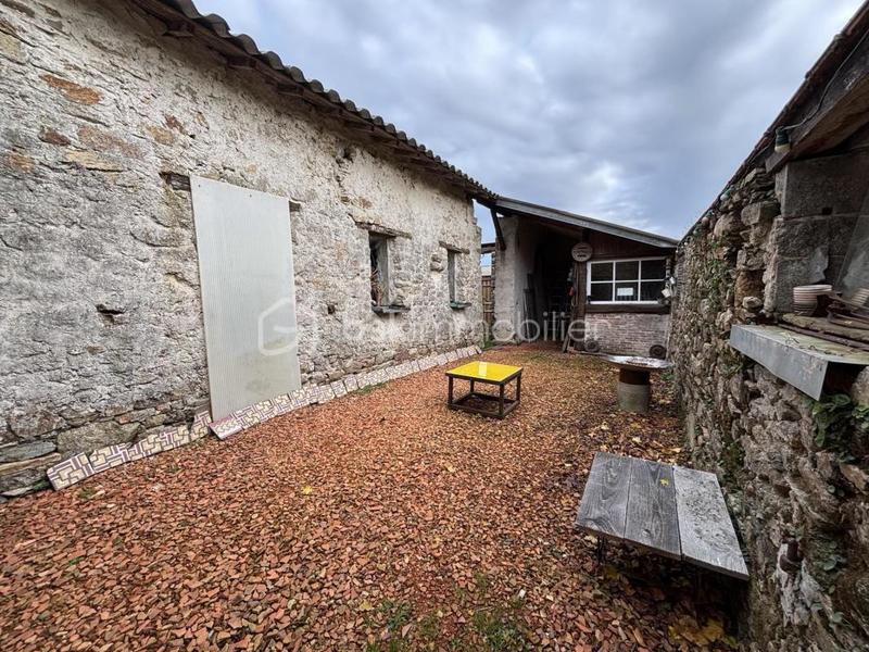 Immeuble - 110 m² - 3 pièces