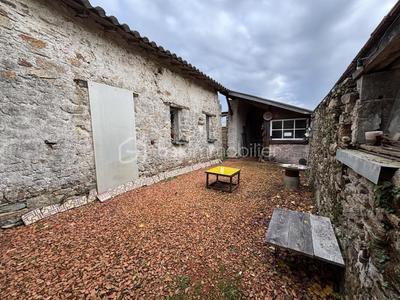 Immeuble - 110 m² - 3 pièces