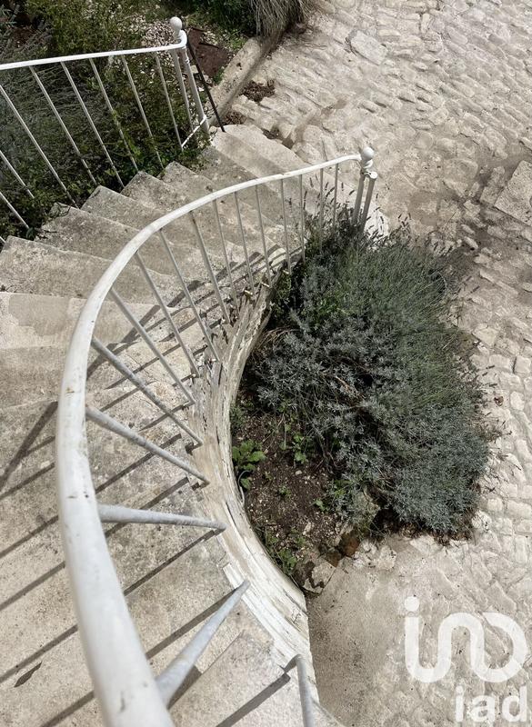 Maison - 360 m² - 17 pièces