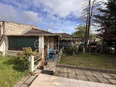 Maison - 96 m² - 5 pièces