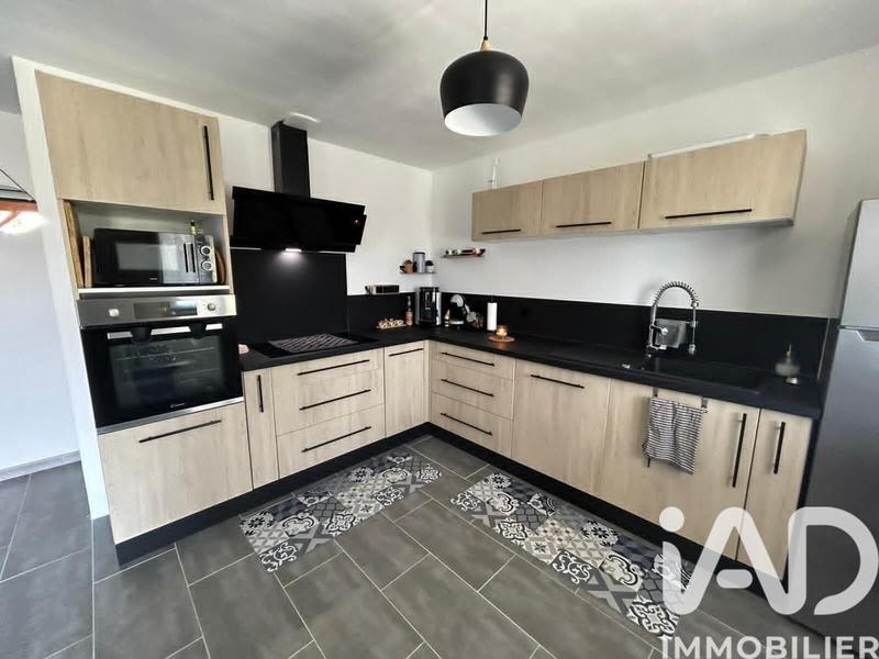 Maison - 99 m² - 5 pièces