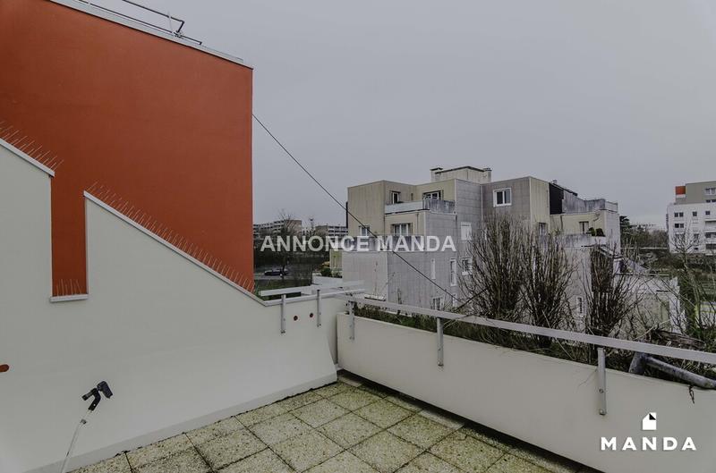 Chambre - 11 m² - 4 pièces