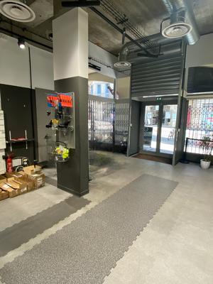 Local commercial - 101 m²