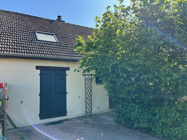 Maison - 212 m² - 12 pièces