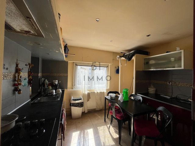 Appartement - 100 m² - 5 pièces