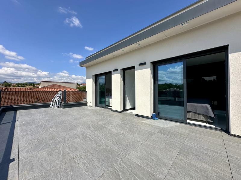 Maison contemporaine - 227 m² - 6 pièces