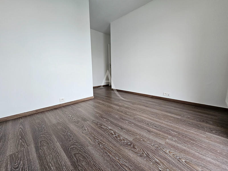 Appartement - 90 m² - 5 pièces