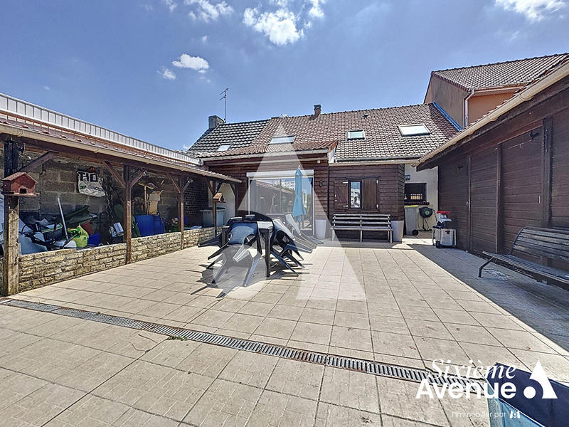 Maison - 110 m² - 4 pièces