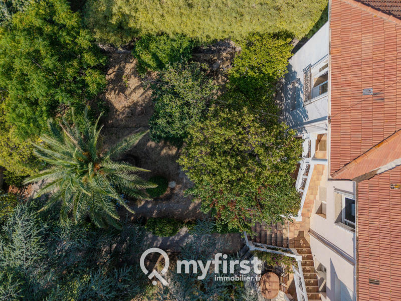 Maison - 202 m² - 6 pièces