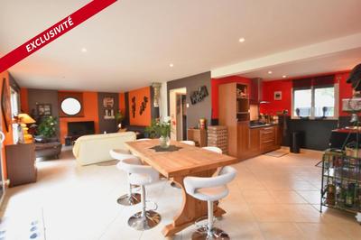 Maison - 140 m² - 5 pièces