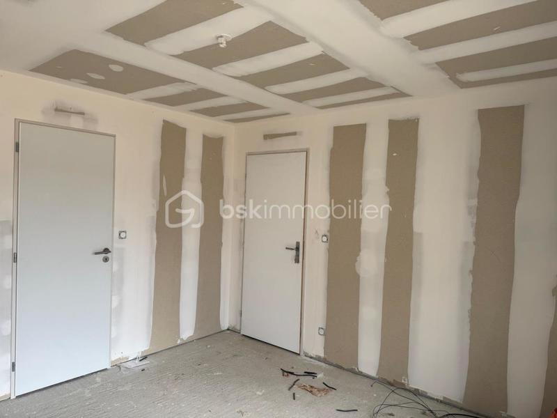 Local commercial - 125 m² - 2 pièces