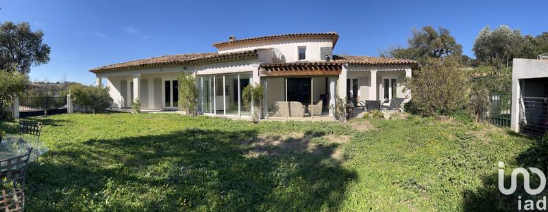 Maison - 205 m² - 8 pièces