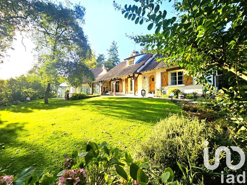 Maison - 390 m² - 8 pièces