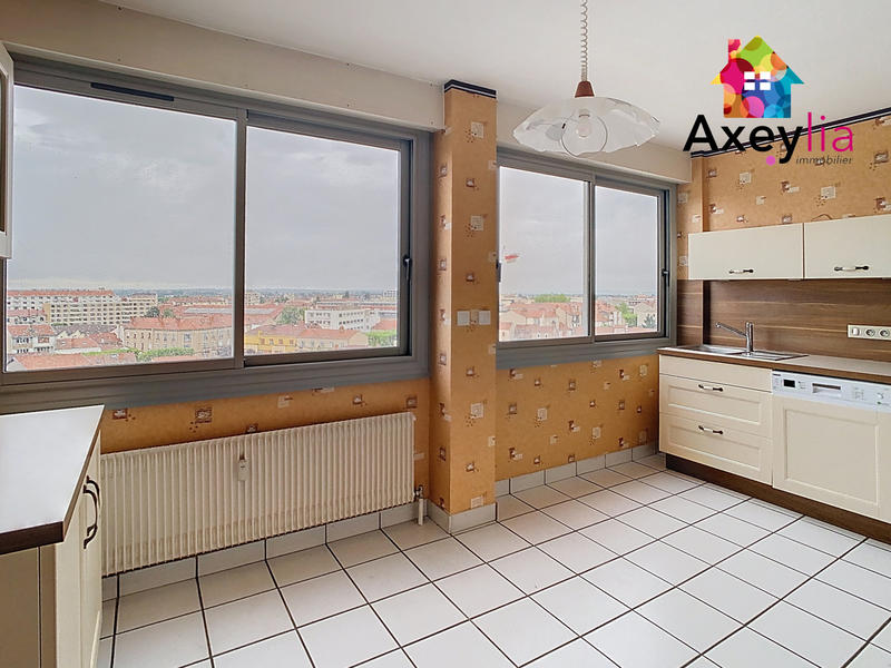 Appartement - 102 m² - 4 pièces