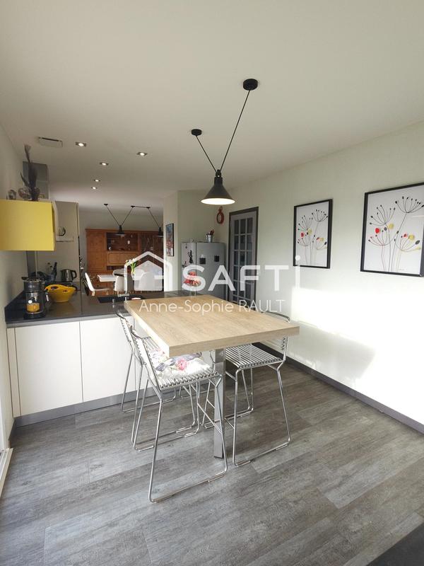 Maison - 98 m² - 6 pièces