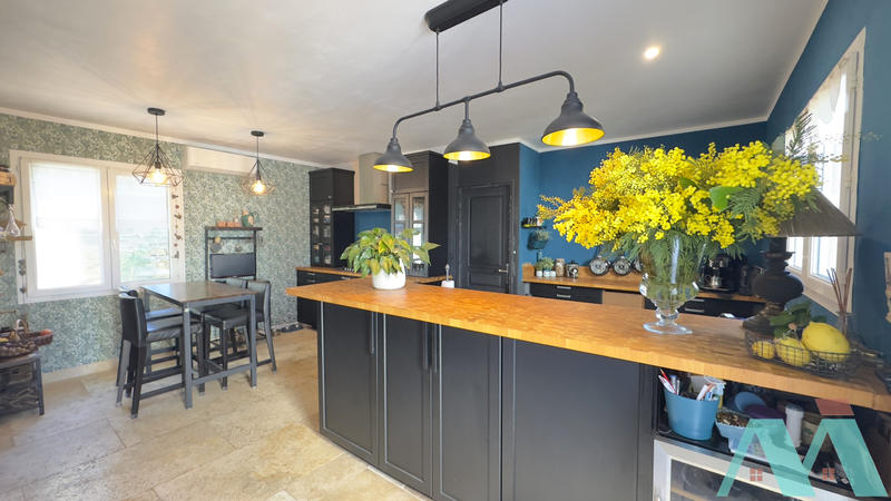 Maison - 190 m² - 7 pièces