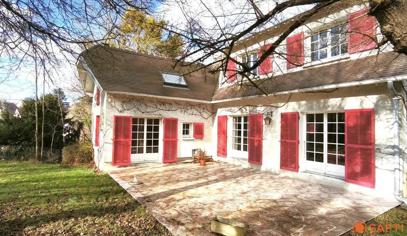 Villa - 179 m² - 9 pièces